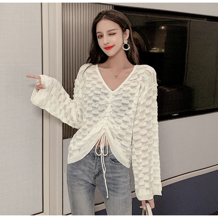 Women's knitted blouse beige V-neck  long sleeve 