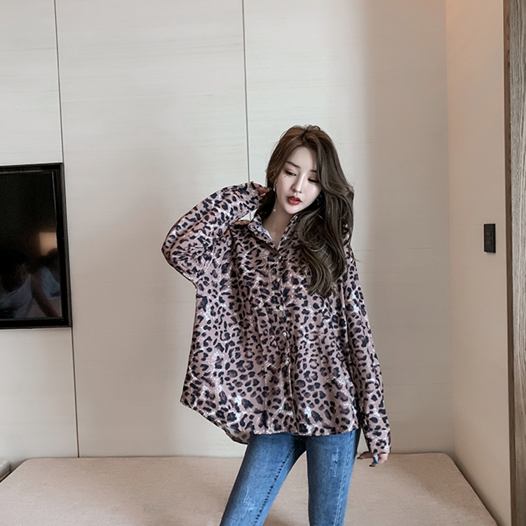 Women's Leopard Print Long Sleeve Shirt