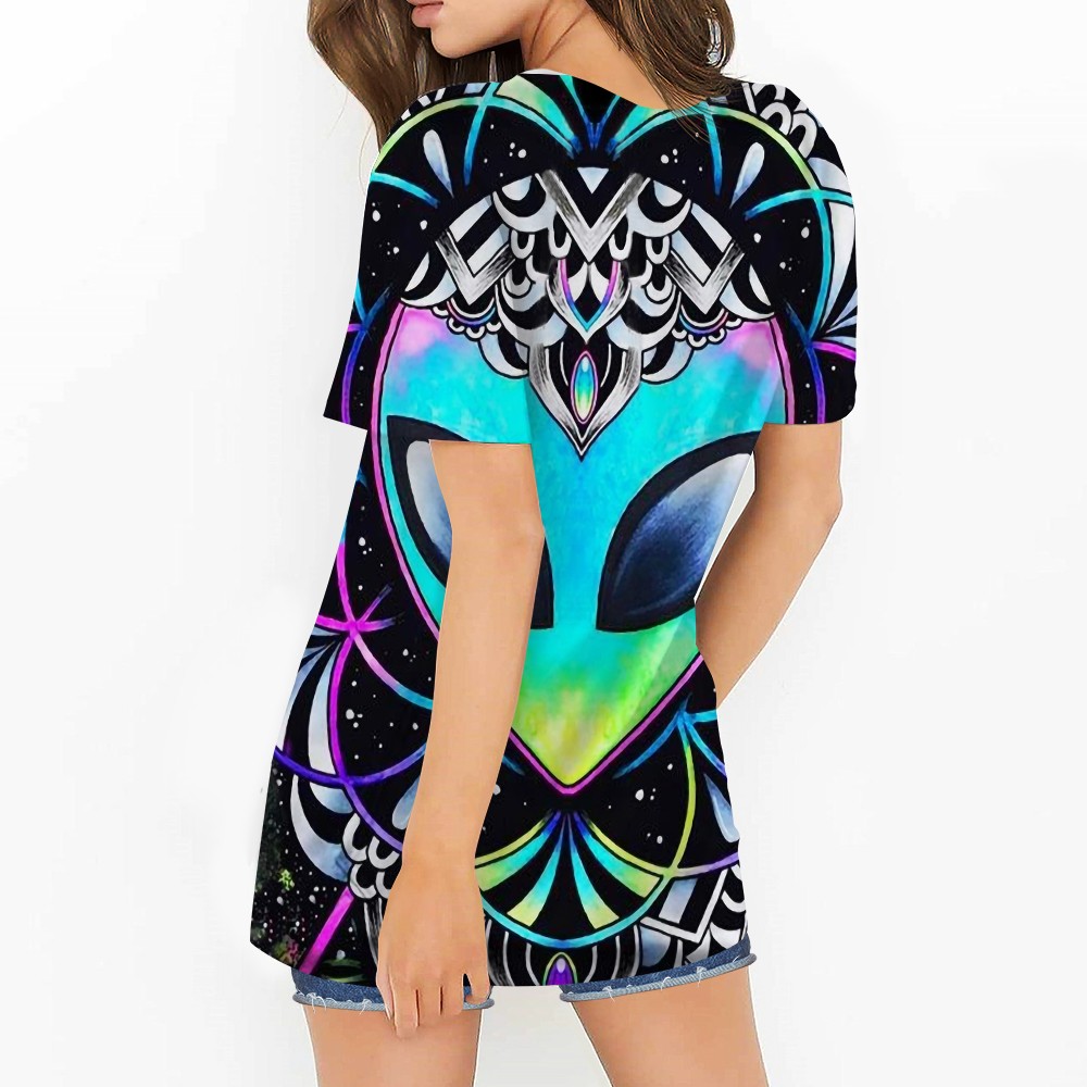 Women’s T-shirt Colorful alien print shirt for women